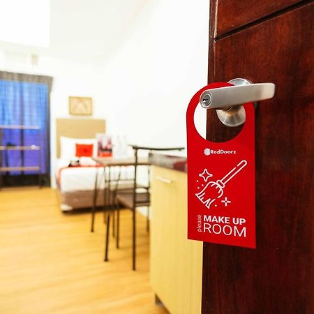 Reddoorz Plus Near Commonwealth Regalado เกซอนซิตี้ ภายนอก รูปภาพ