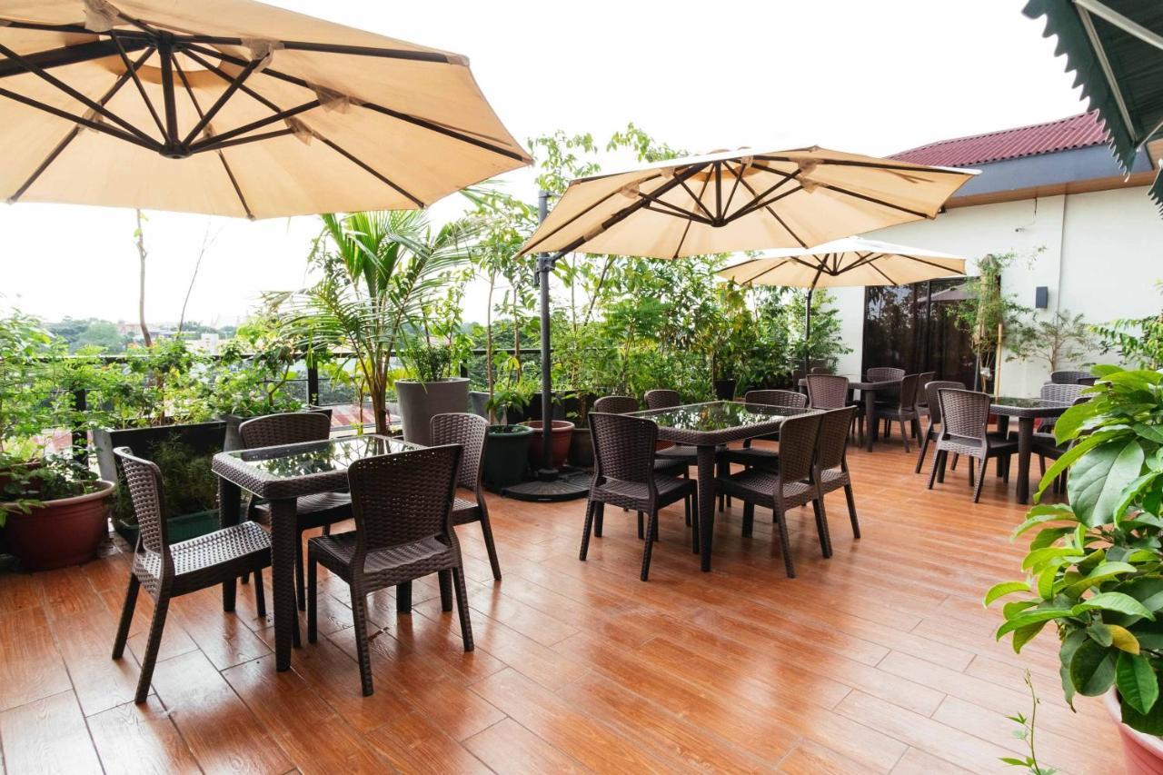 Reddoorz Plus Near Commonwealth Regalado เกซอนซิตี้ ภายนอก รูปภาพ