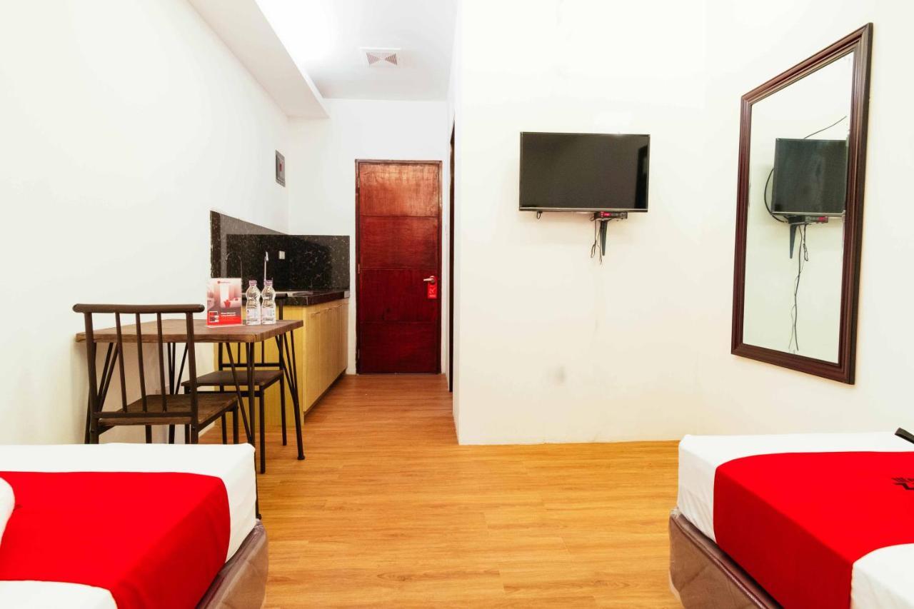 Reddoorz Plus Near Commonwealth Regalado เกซอนซิตี้ ภายนอก รูปภาพ